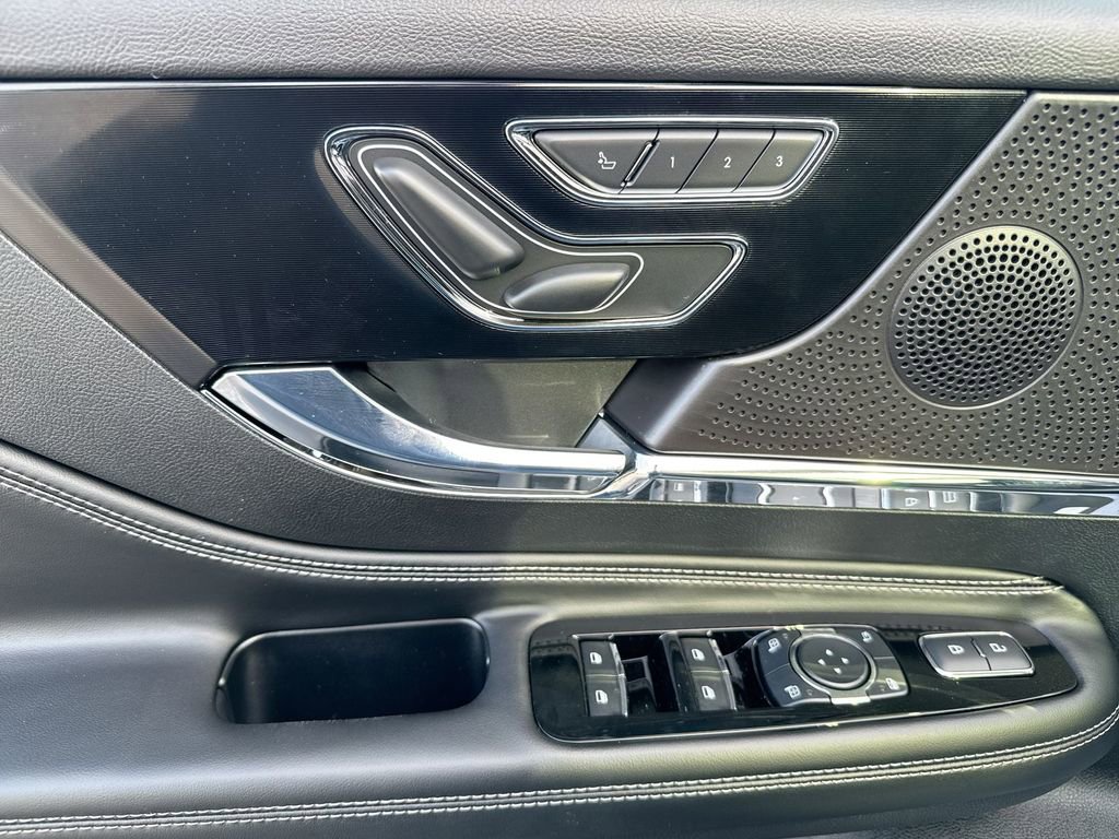 New 2026 Lincoln Corsair Reserve w/ Jet Appearance Package image 22