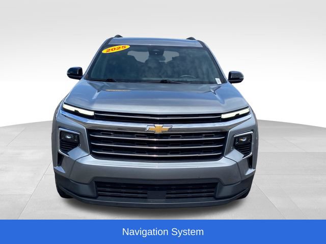 Certified 2025 Chevrolet Traverse LT FWD image 2