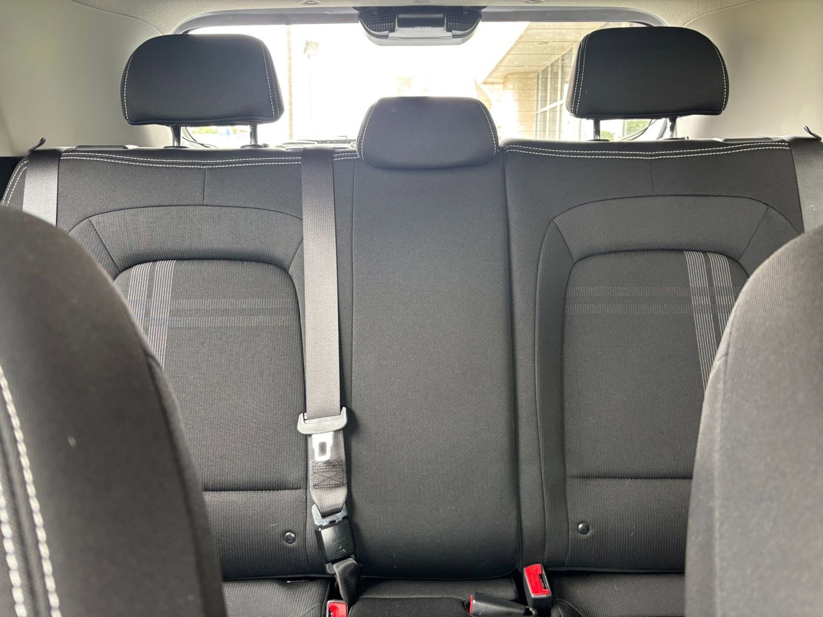 Used 2025 Hyundai Venue SEL FWD image 37