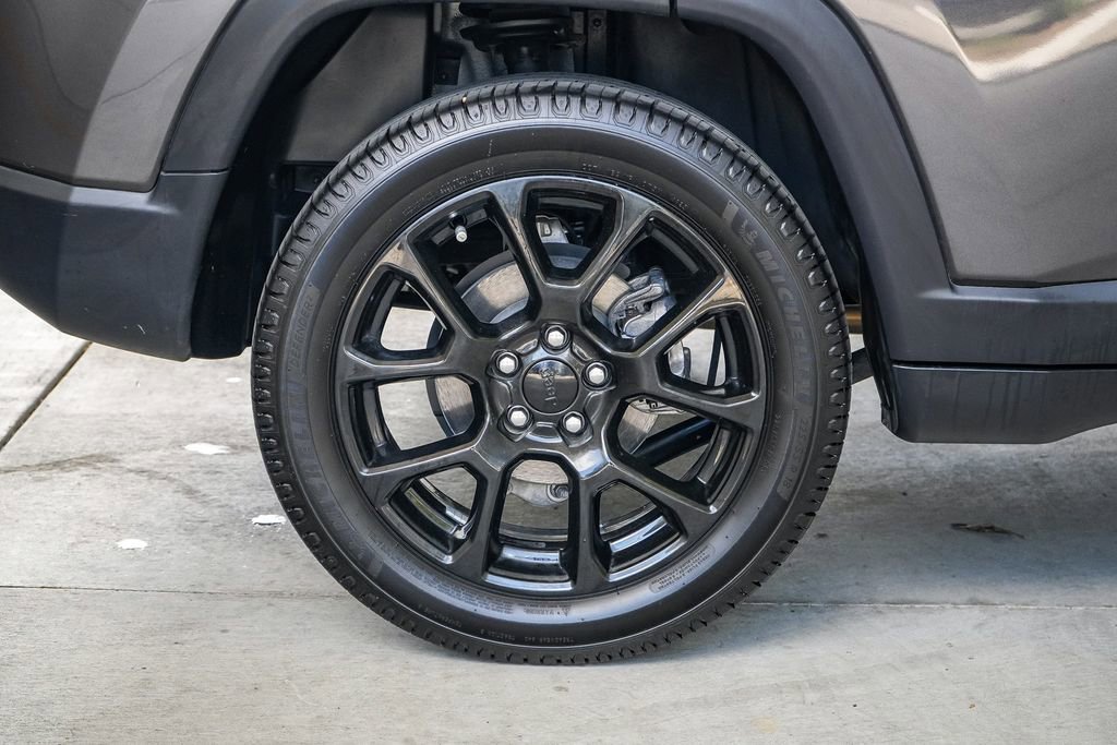 Used 2023 Jeep Compass Altitude image 12