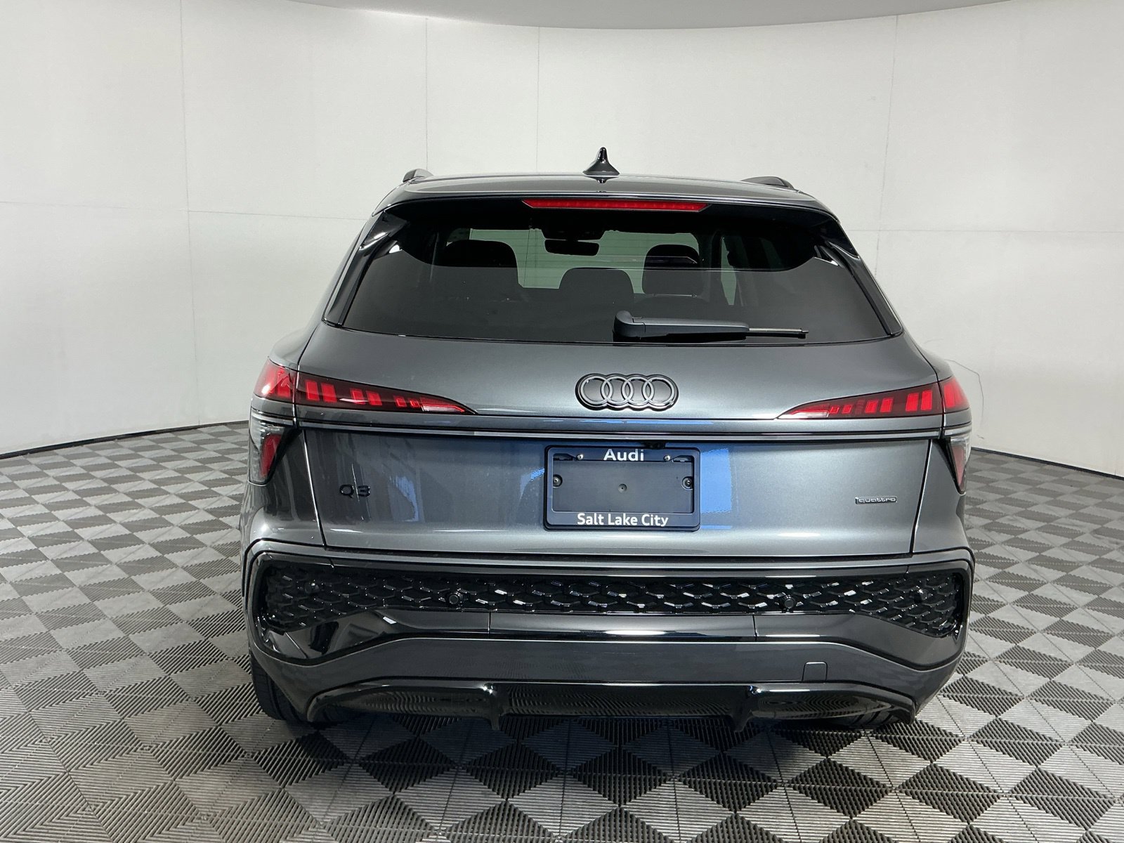New 2026 Audi Q3 quattro 2.0T AWD/4WD image 7