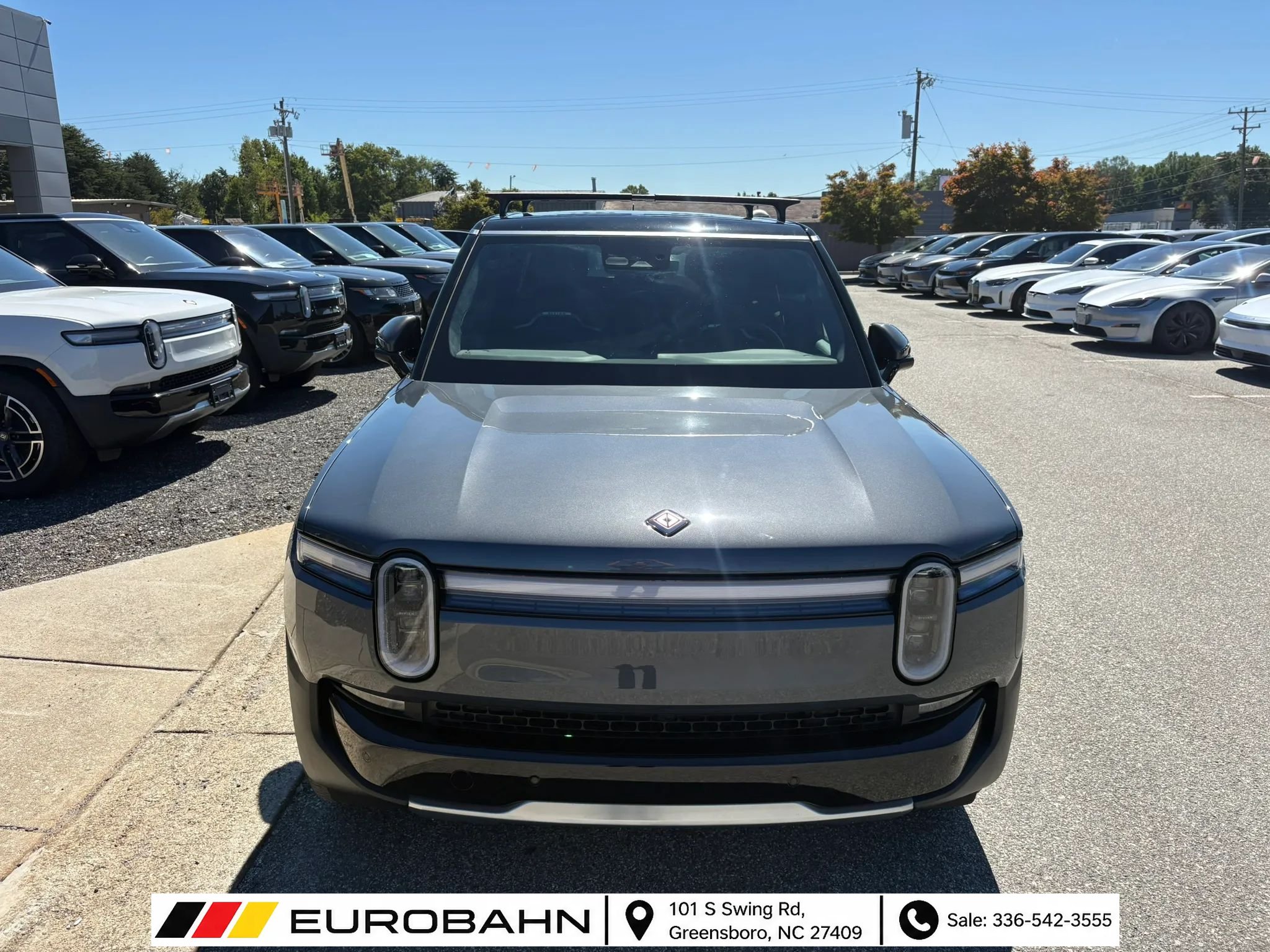Used 2025 Rivian R1S Adventure Dual AWD/4WD image 25