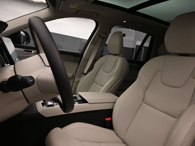 New 2026 Volvo XC90 T8 Ultra w/ Protection Package Premier AWD/4WD image 13