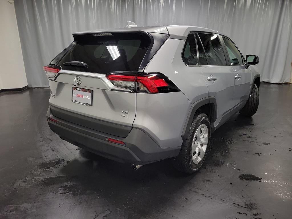 Used 2023 Toyota RAV4 LE AWD/4WD image 8