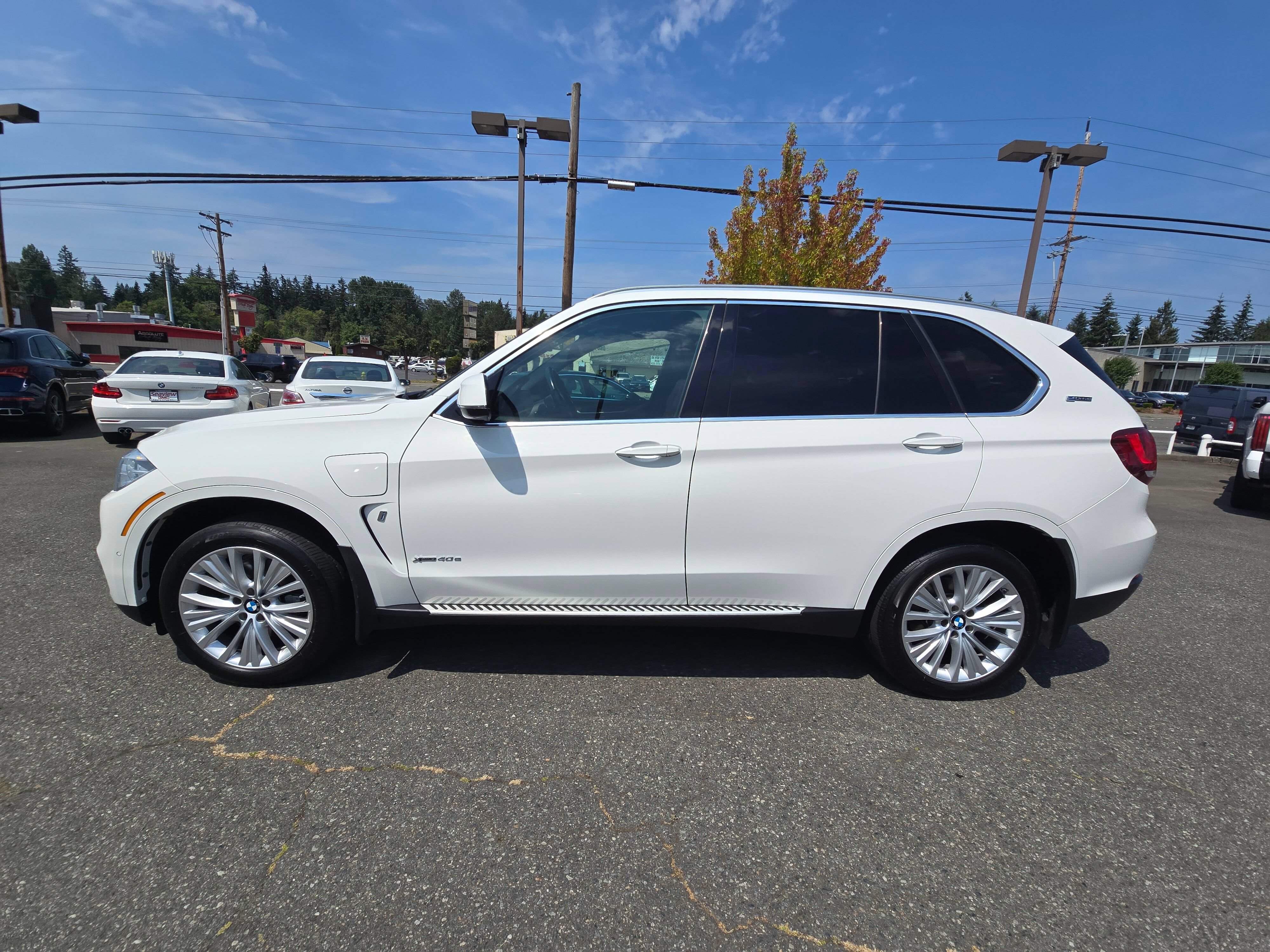 Used 2017 BMW X5 xDrive40e w/ Premium Package AWD/4WD image 4