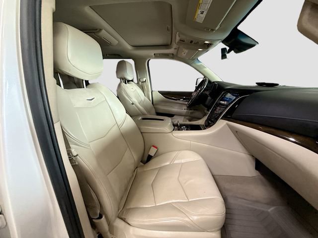 Used 2019 Cadillac Escalade ESV Luxury image 33