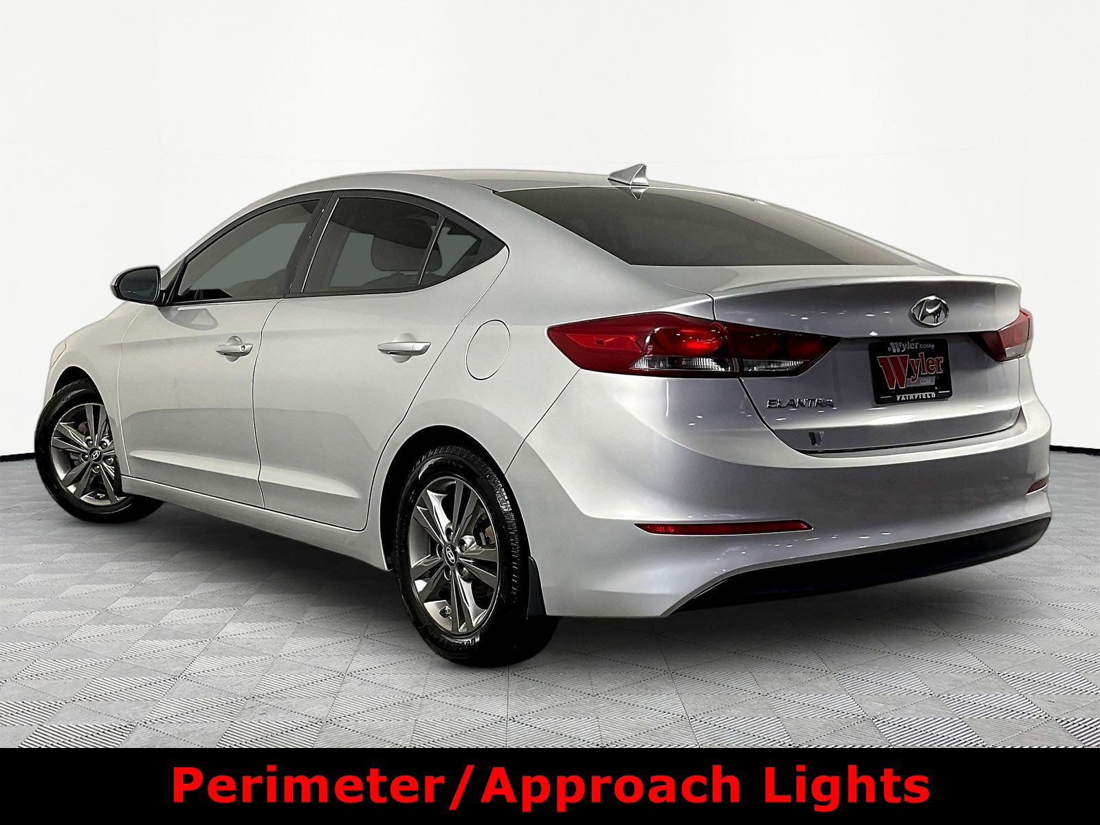 Used 2018 Hyundai Elantra SEL FWD image 4