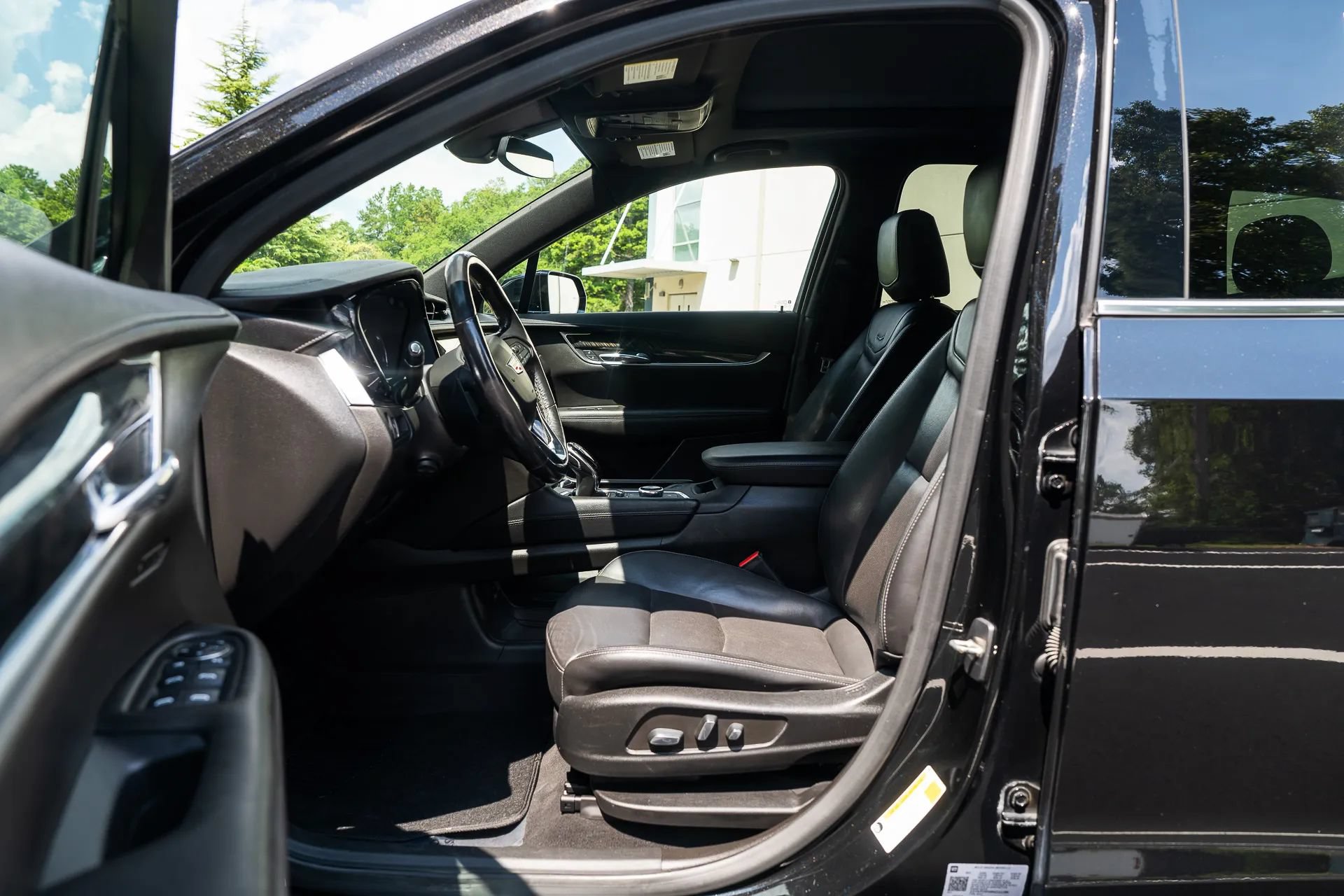 Used 2022 Cadillac XT6 Premium Luxury AWD/4WD image 18