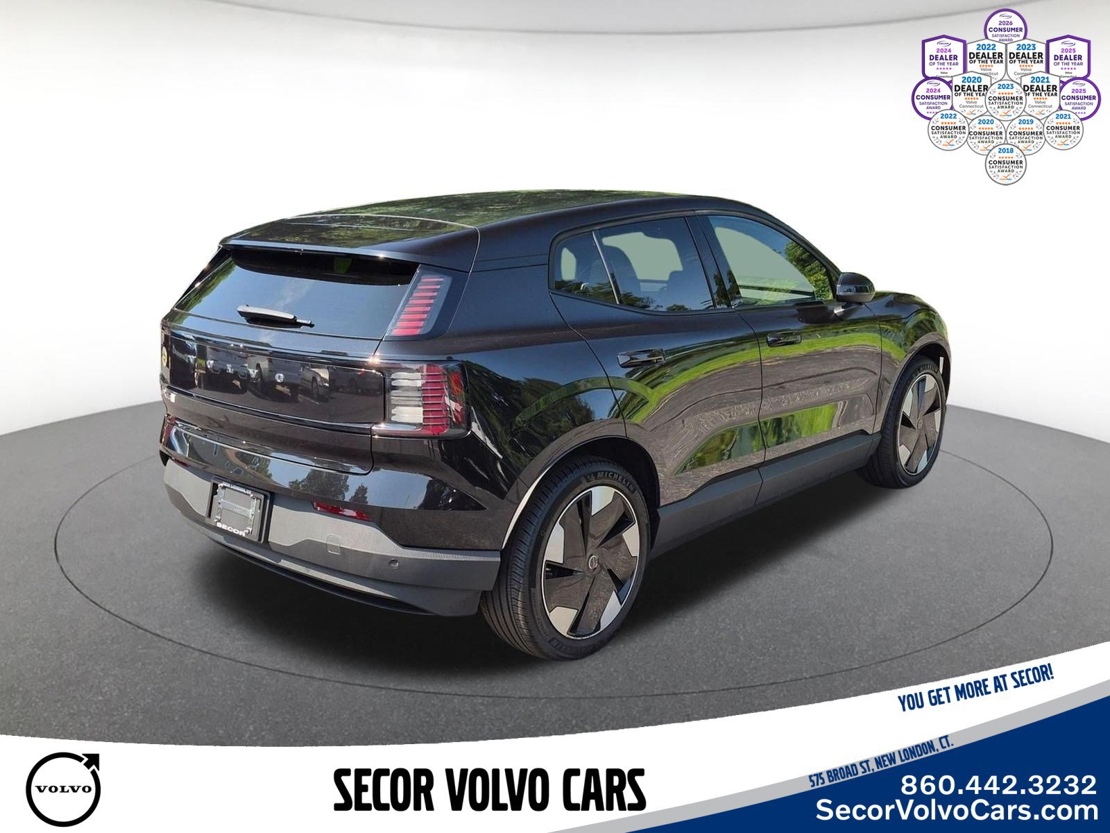 Used 2025 Volvo EX30 Plus w/ Protection Package Premier AWD/4WD image 5