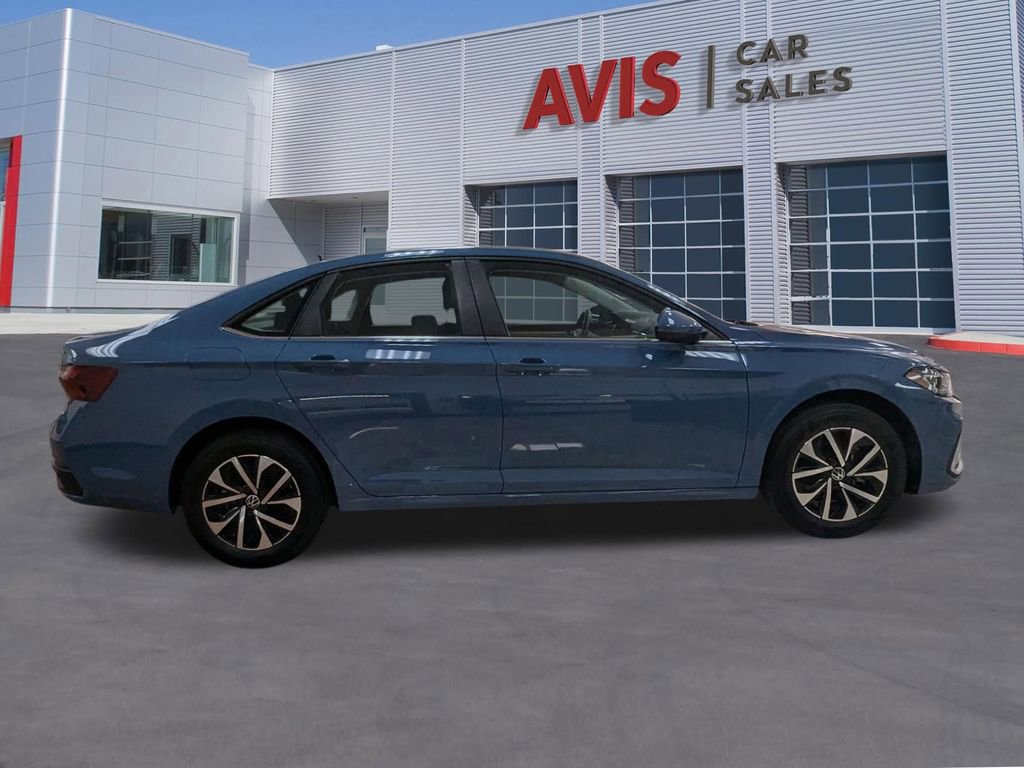 Used 2025 Volkswagen Jetta S image 5