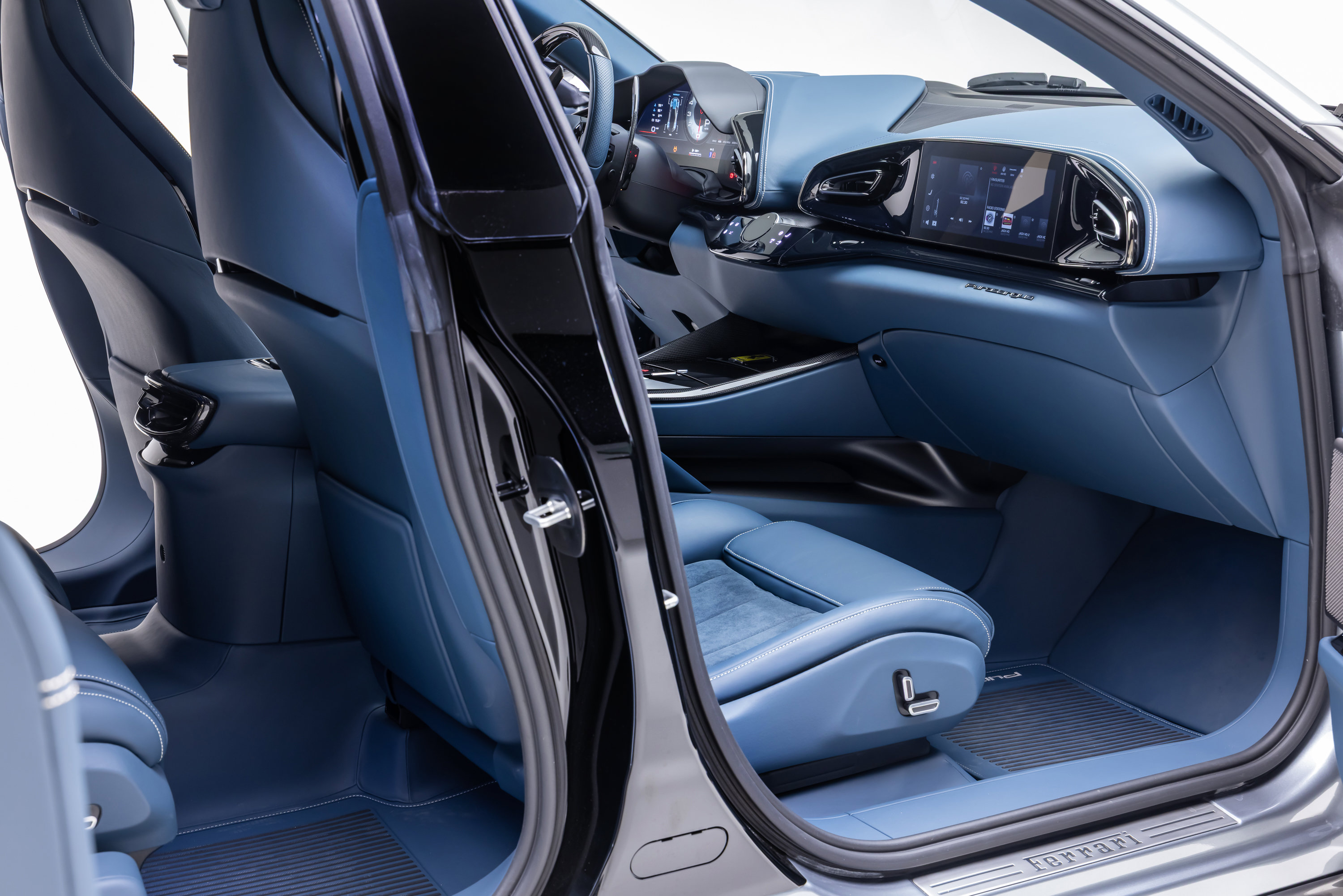 Certified 2025 Ferrari Purosangue AWD/4WD image 52