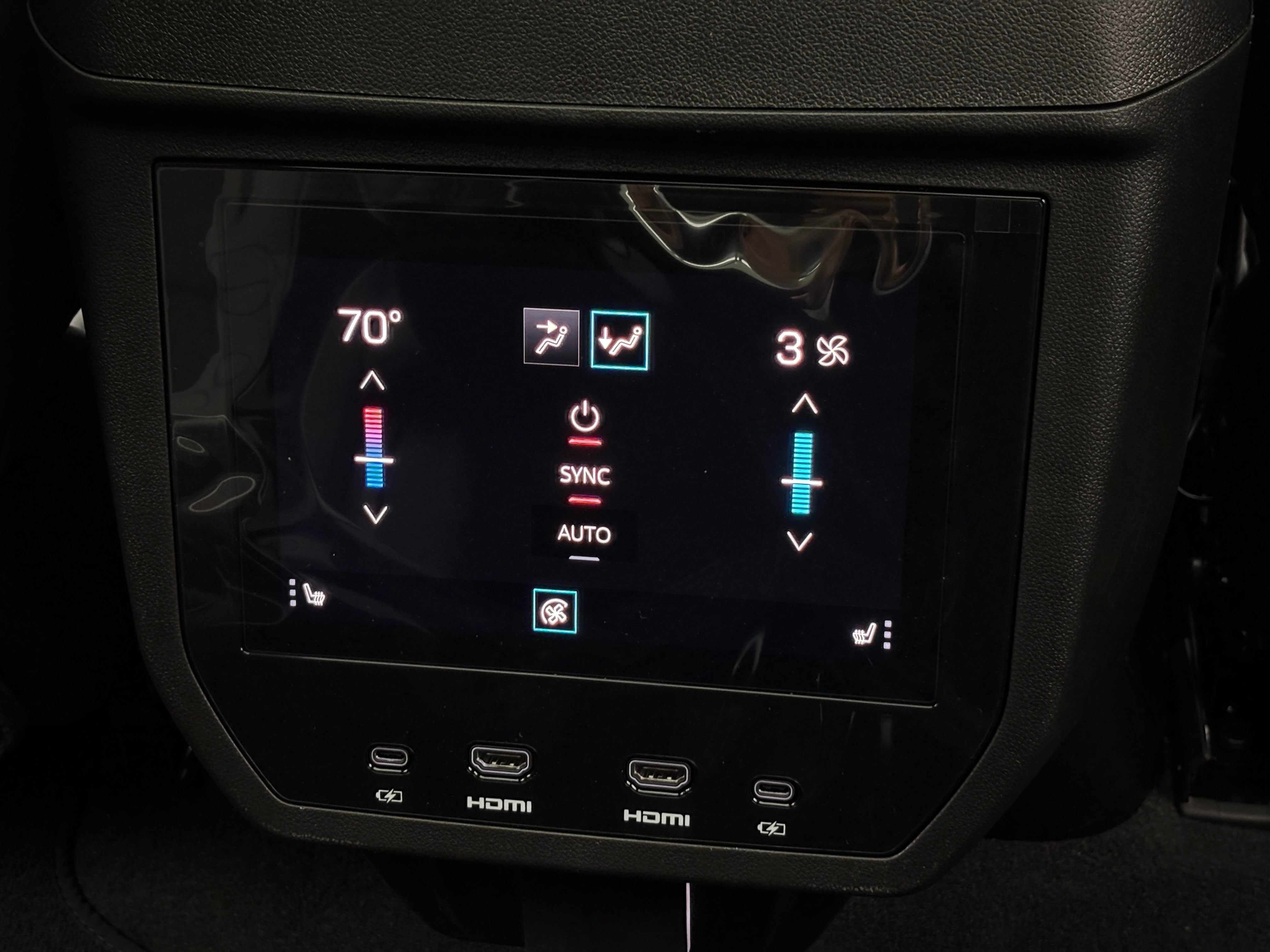 New 2026 GMC Yukon AT4 Ultimate AWD/4WD image 9