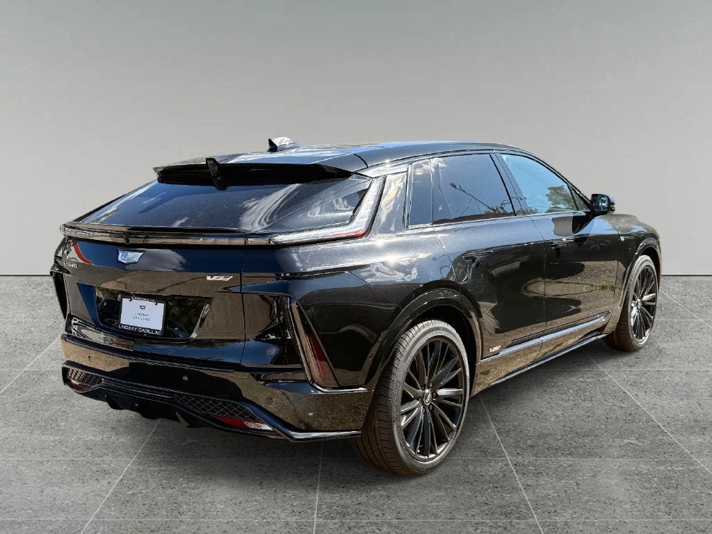 New 2026 Cadillac Lyriq V w/ LPO, Floor Liner Package AWD/4WD image 9