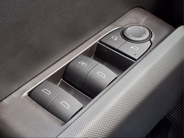 New 2025 GMC Canyon Elevation w/ Convenience Package image 17