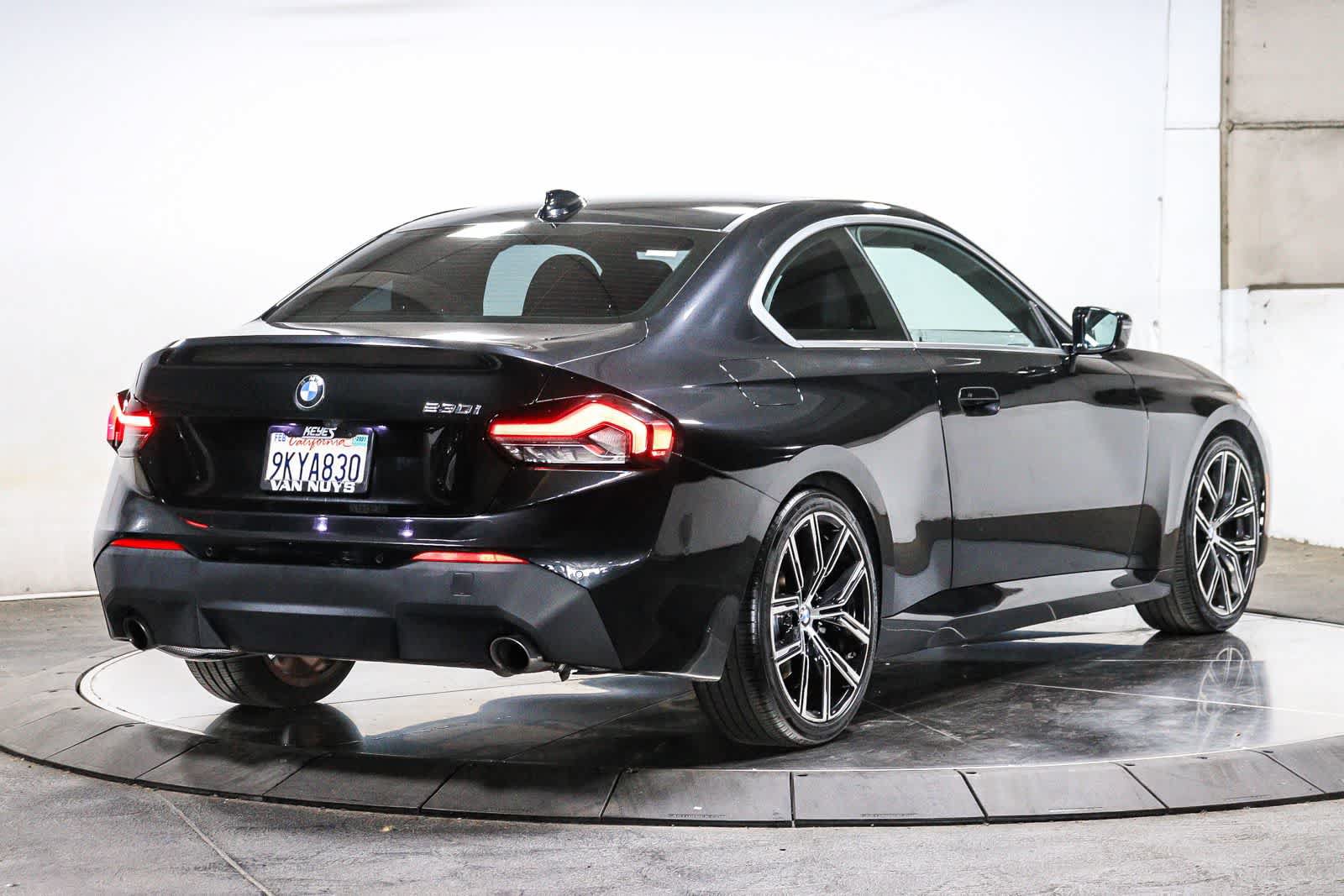 Used 2022 BMW 230i Coupe w/ Convenience Package RWD image 4