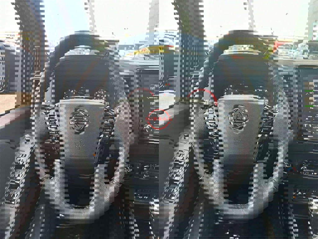 Certified 2022 Nissan Frontier PRO-4X w/ Pro-4X Premium Package image 15