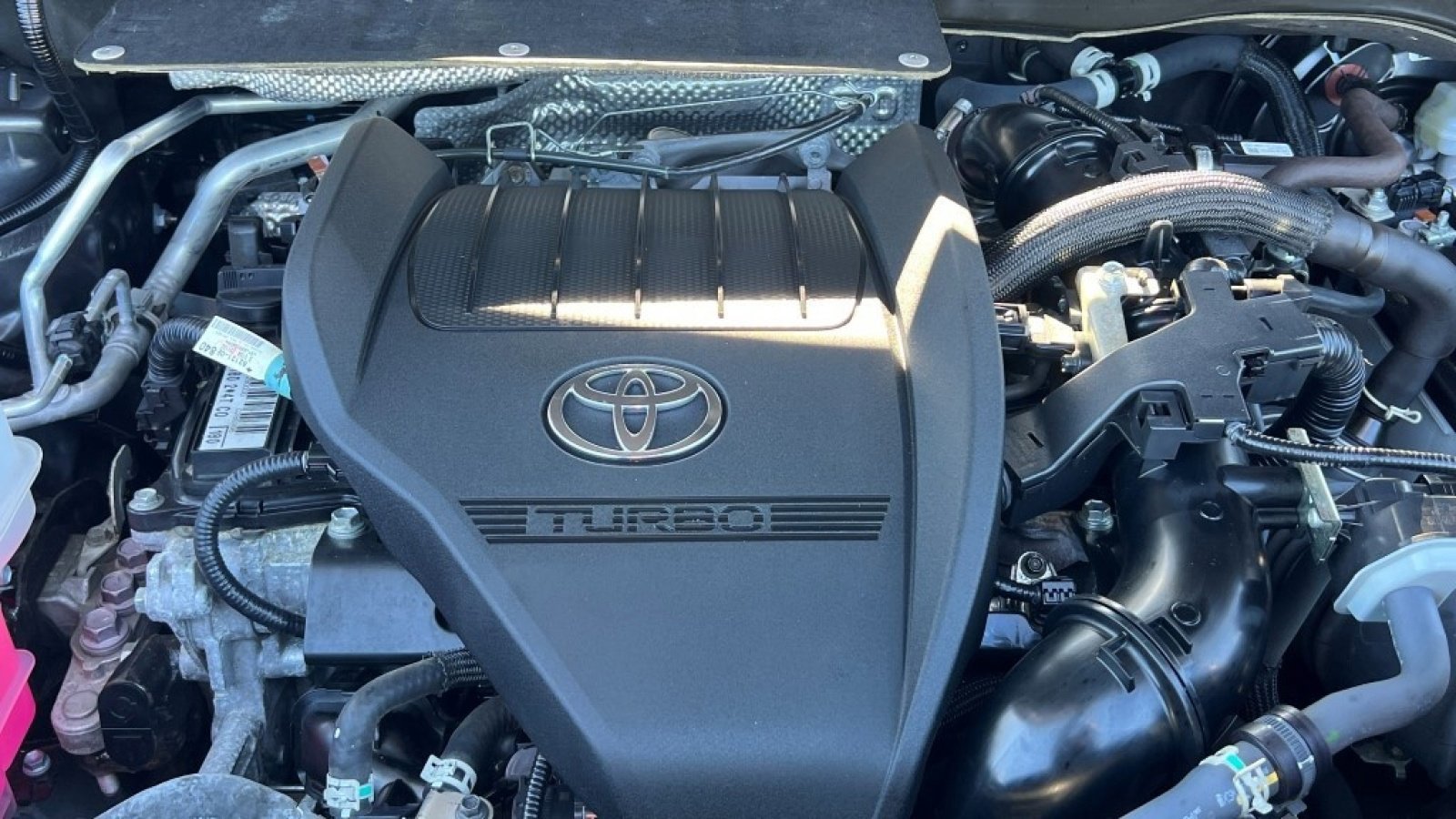 Used 2024 Toyota Highlander XLE image 37