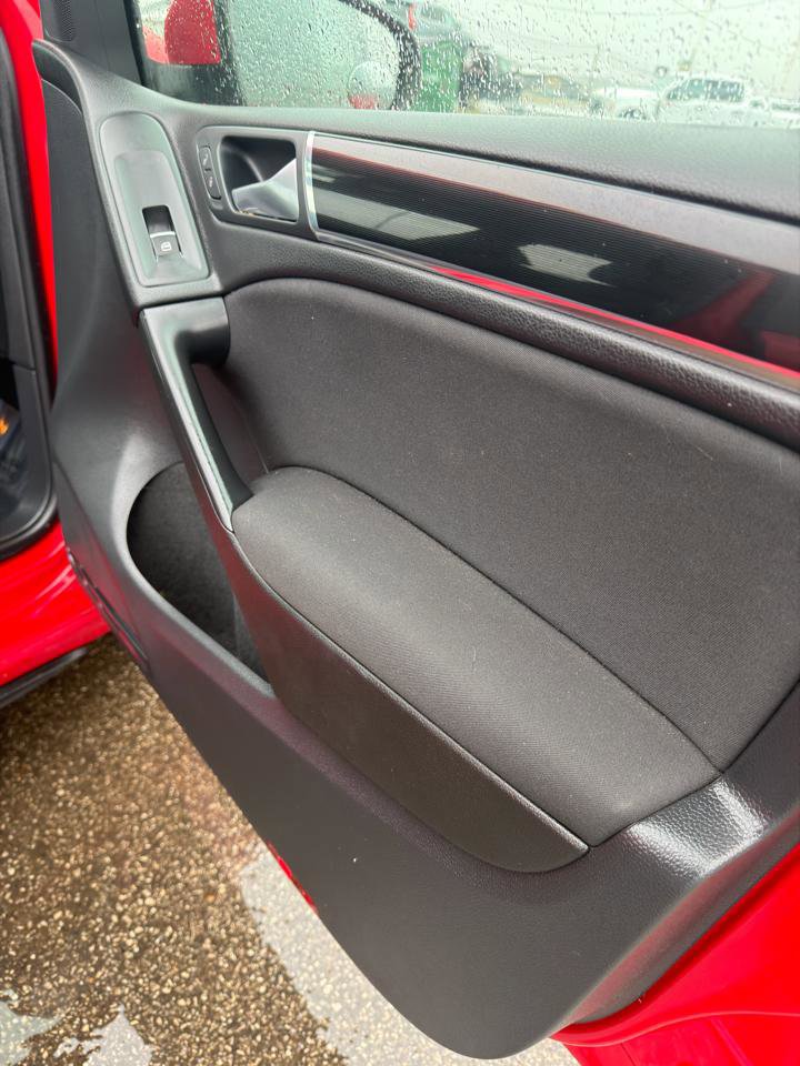 Used 2013 Volkswagen GTI 4-Door FWD image 44