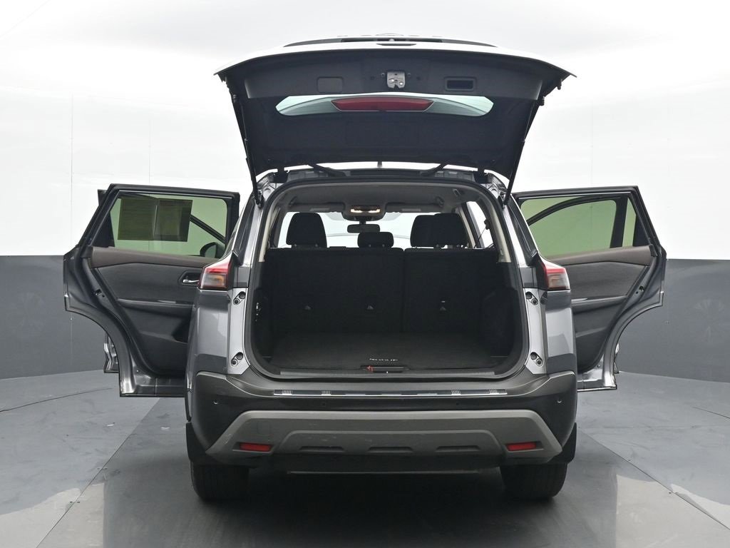 Used 2023 Nissan Rogue SV image 25