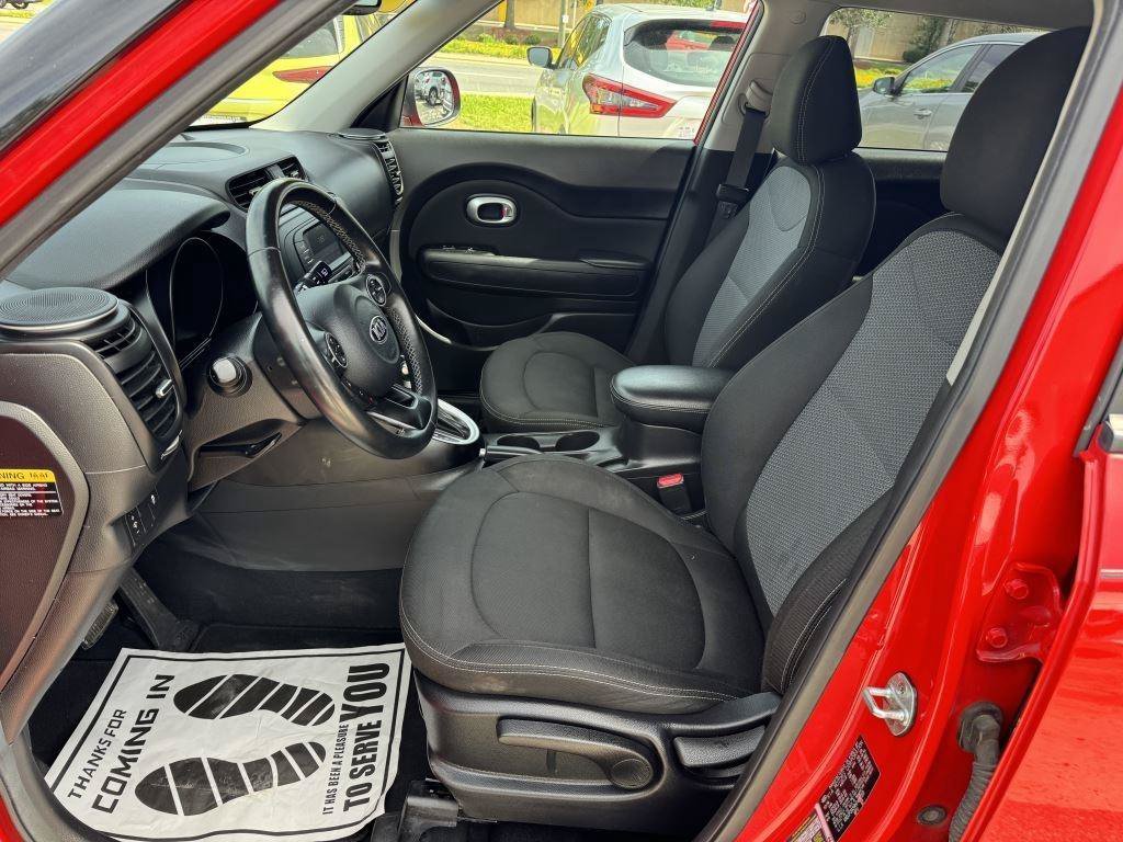 Used 2017 Kia Soul + w/ Designer's Package FWD image 14
