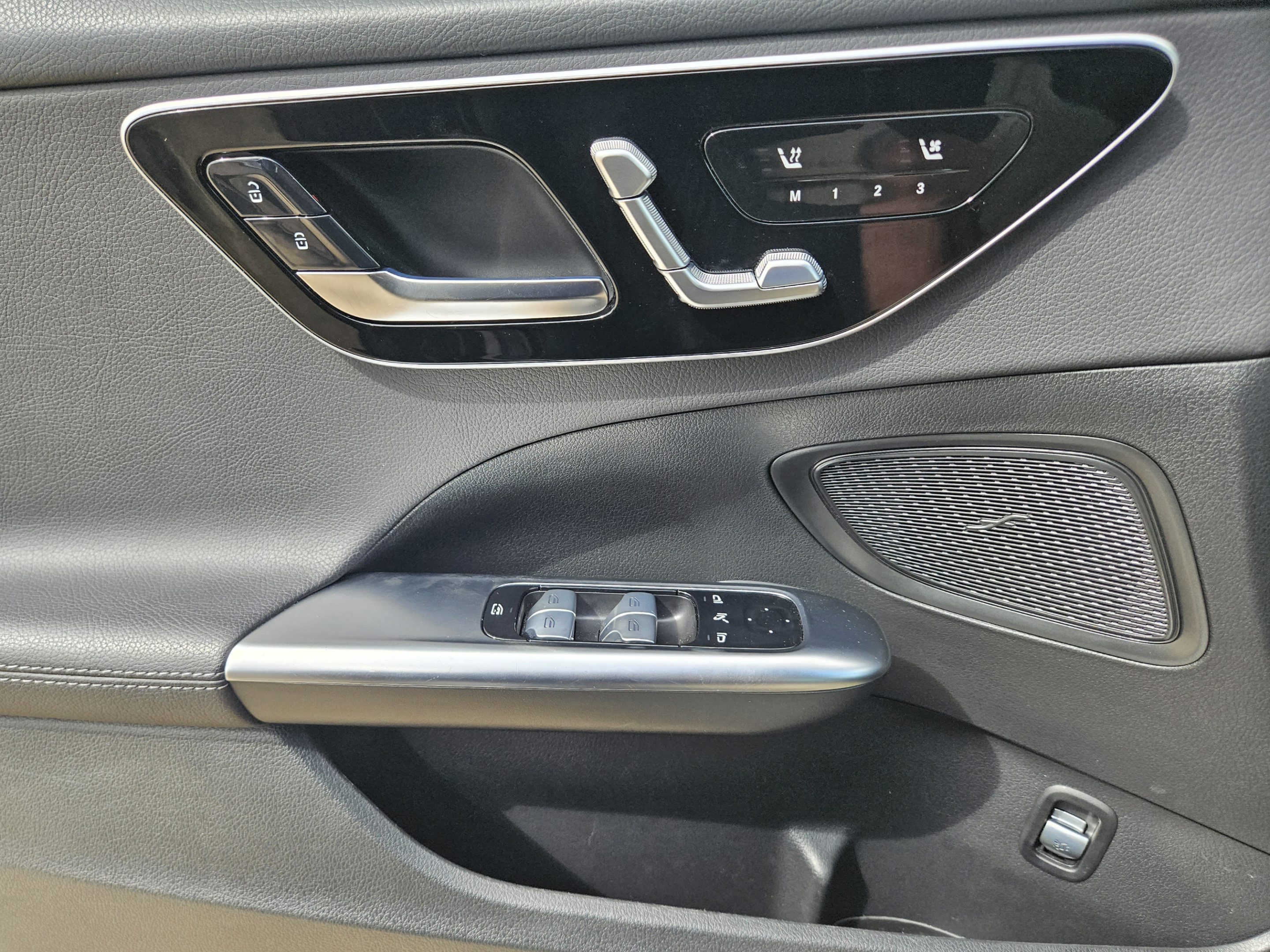 Certified 2025 Mercedes-Benz C 300 Sedan image 13