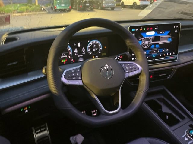 New 2026 Volkswagen Tiguan SE R-Line image 25