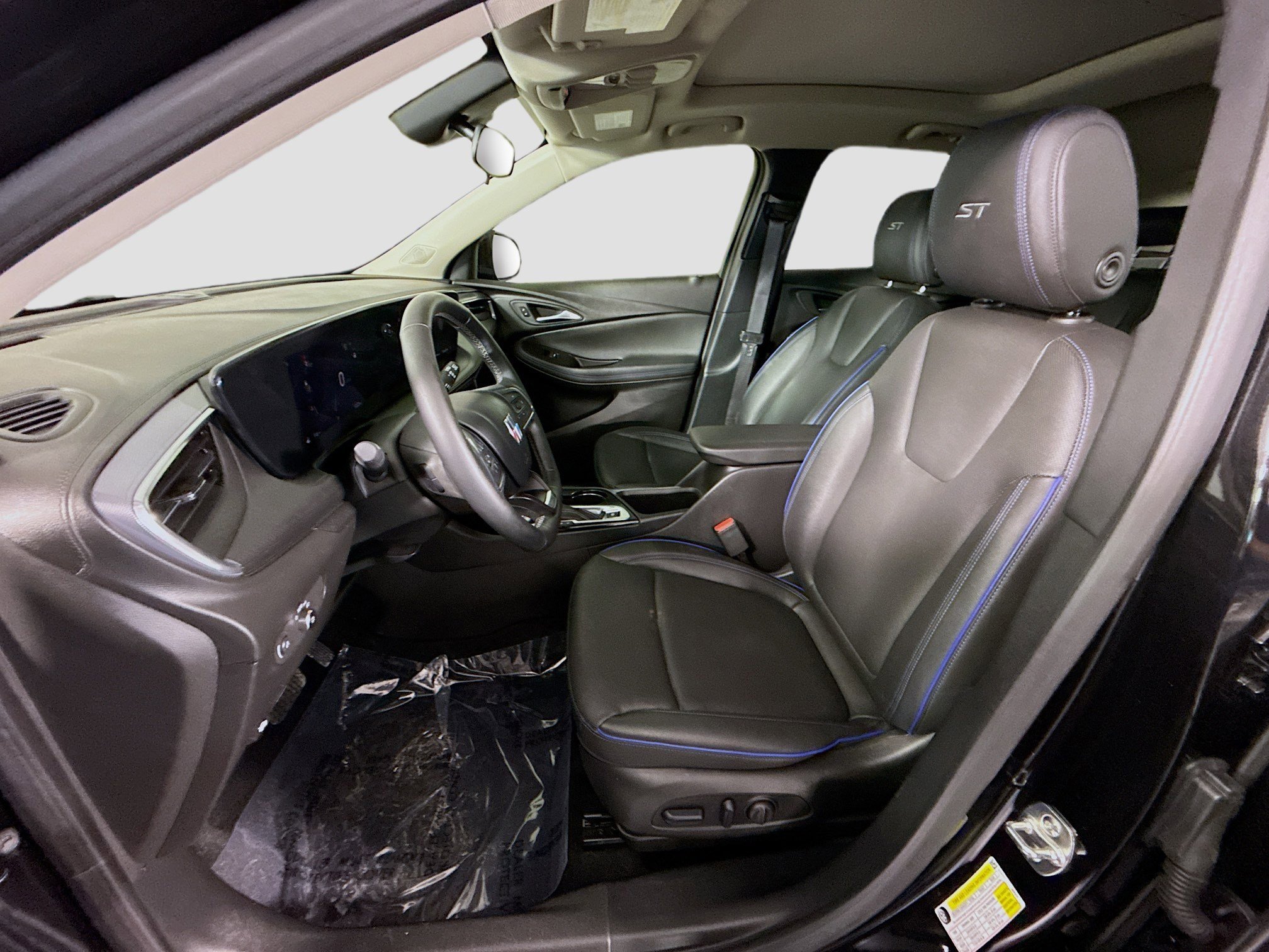 Used 2026 Buick Encore GX Sport Touring w/ Comfort Package image 22