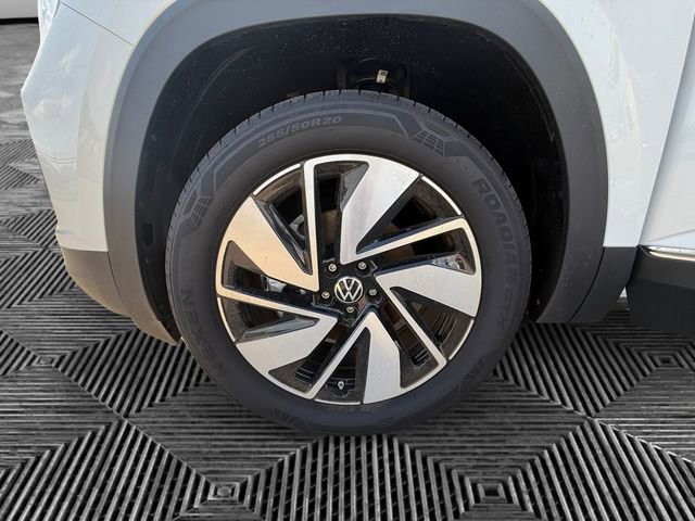 New 2025 Volkswagen Atlas SEL image 14