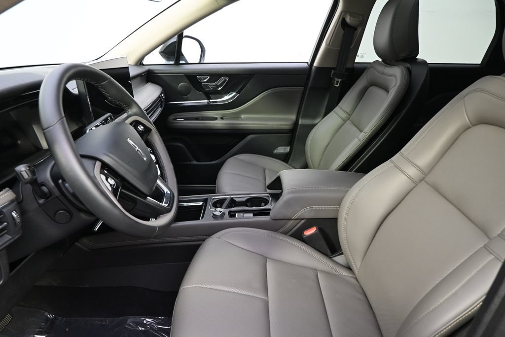 Used 2026 Lincoln Corsair Premiere AWD/4WD image 13