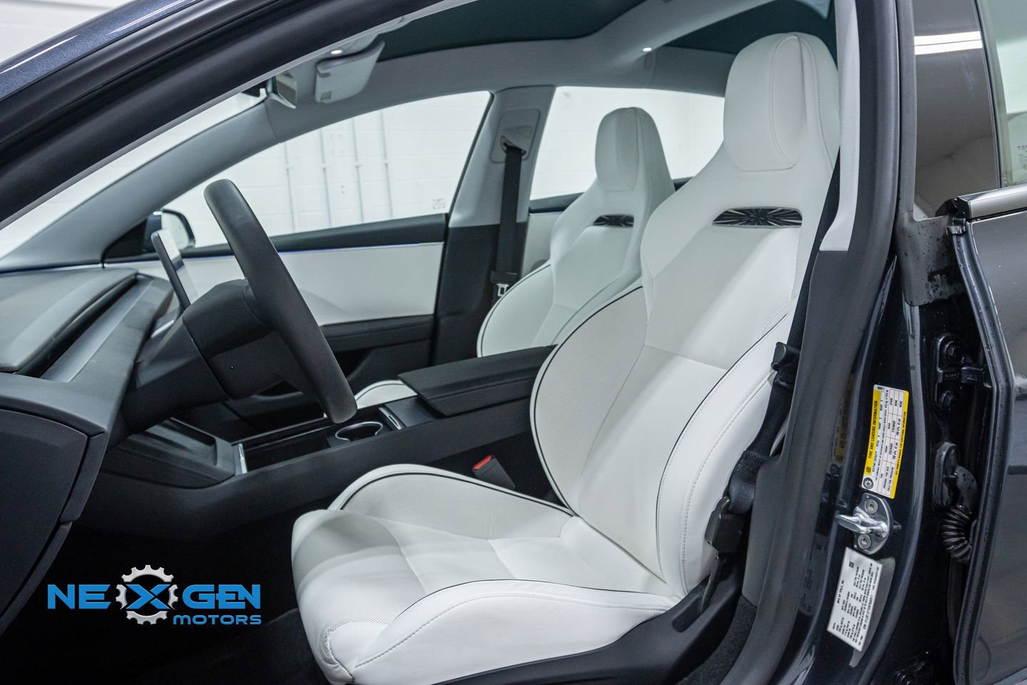 Used 2024 Tesla Model 3 Performance image 18