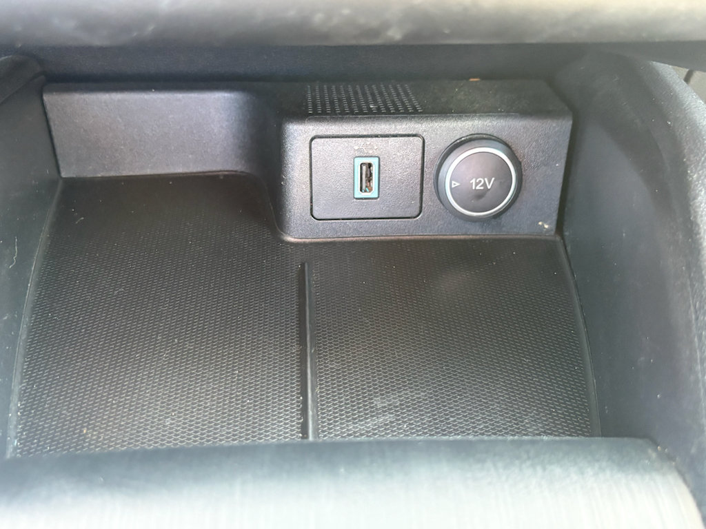 Used 2020 Ford Escape SE FWD image 18