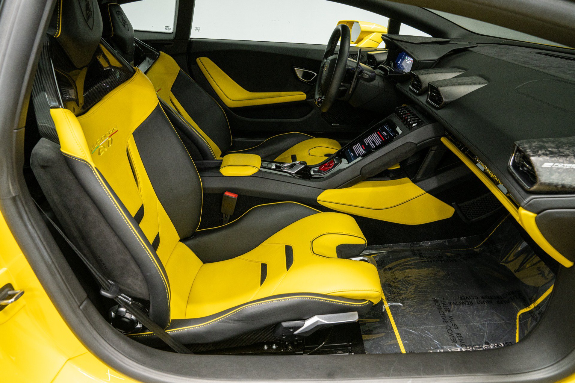 Used 2021 Lamborghini Huracan EVO RWD image 36