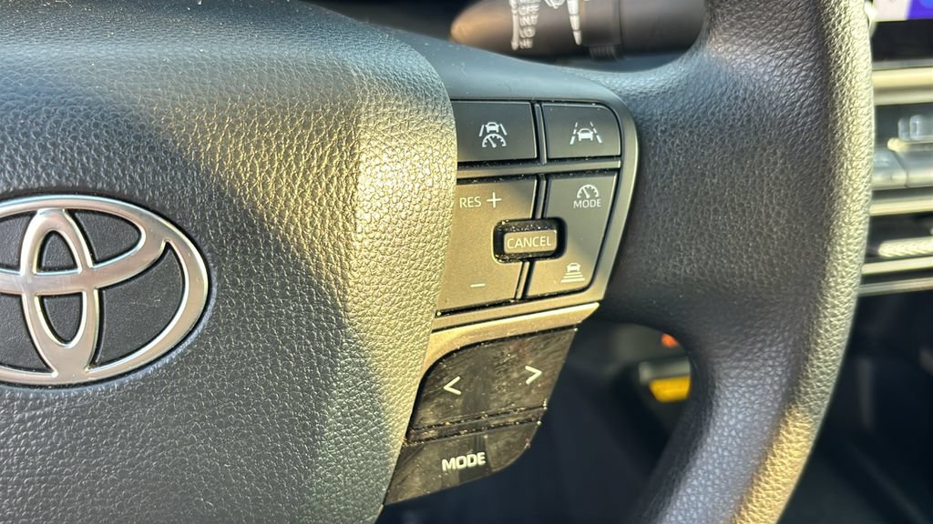 Used 2025 Toyota Camry LE FWD image 17