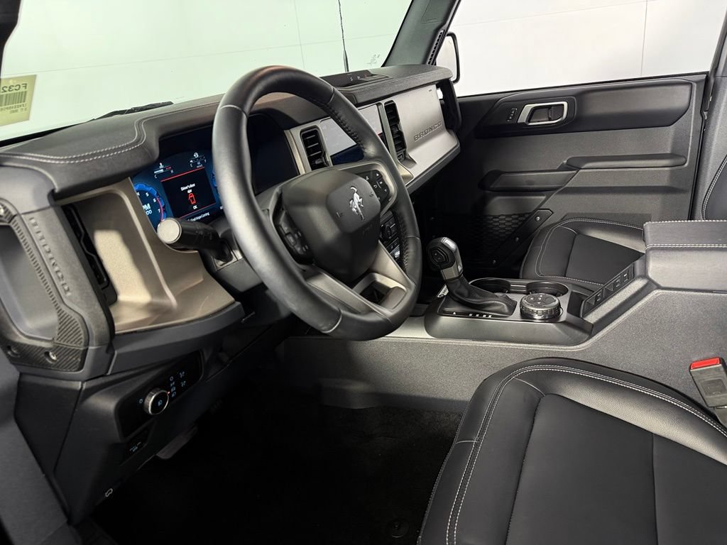 Used 2025 Ford Bronco Outer Banks AWD/4WD image 19