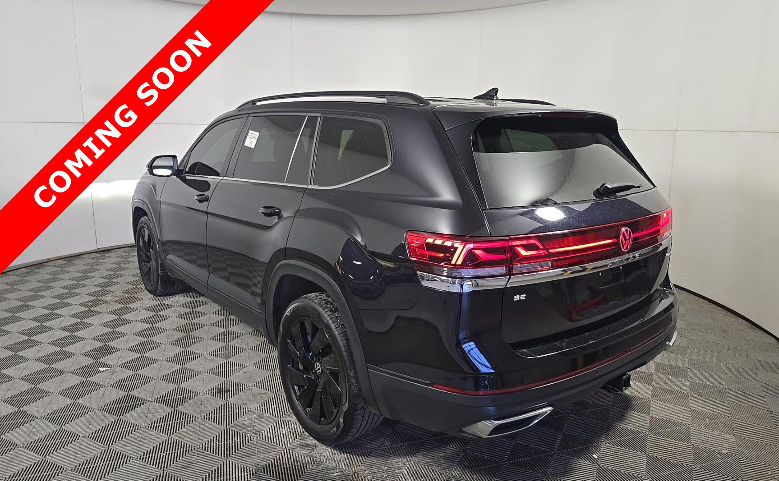 Used 2025 Volkswagen Atlas SE AWD/4WD image 5