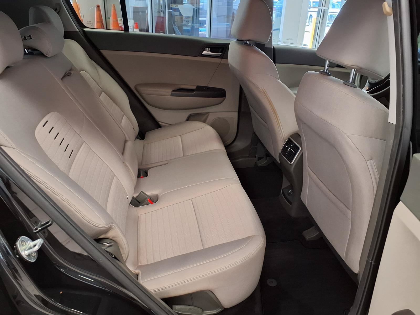 Used 2018 Kia Sportage LX FWD image 13