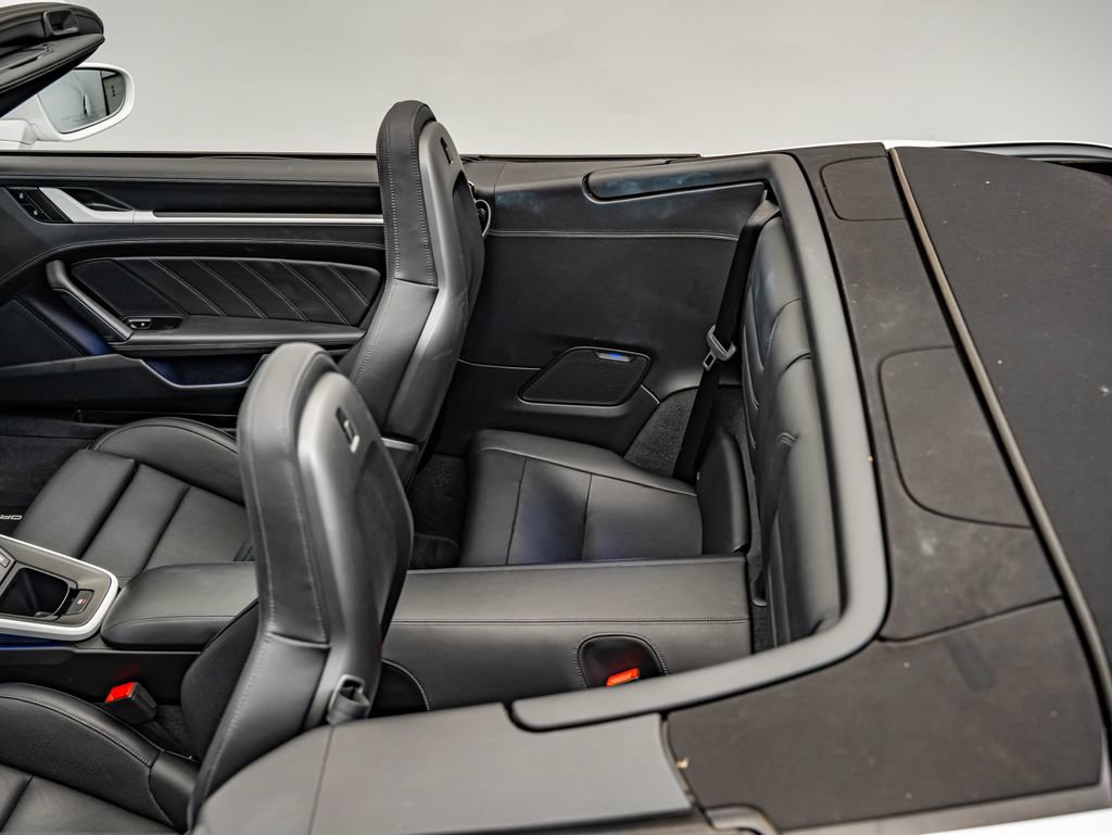 Certified 2025 Porsche 911 Carrera RWD image 28