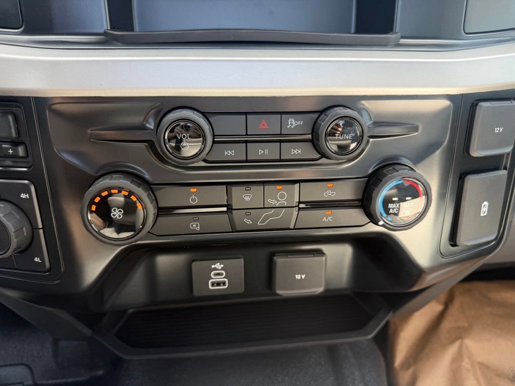 New 2026 Ford F550 4x4 Regular Cab Super Duty image 22