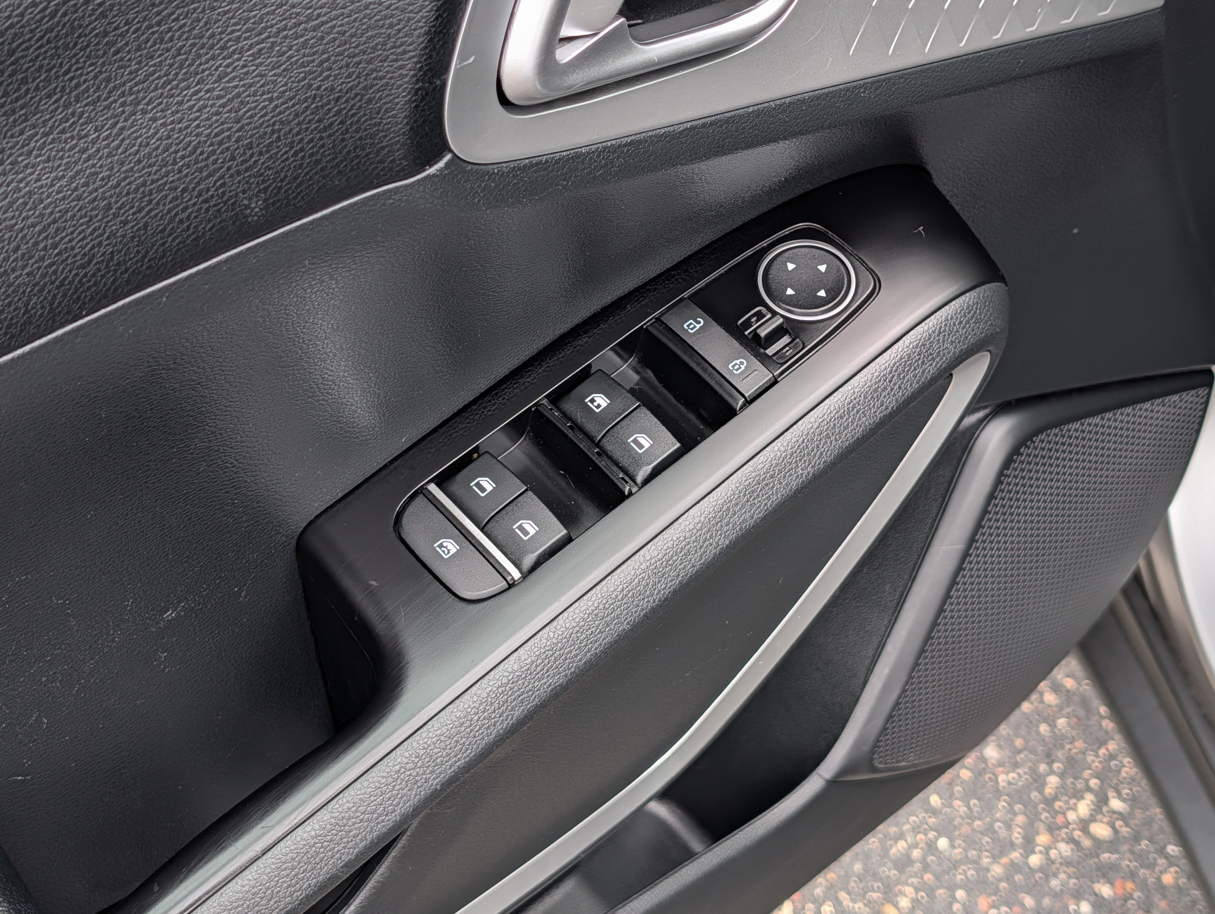 Certified 2023 Kia Soul LX w/ Option Group 015 FWD image 19