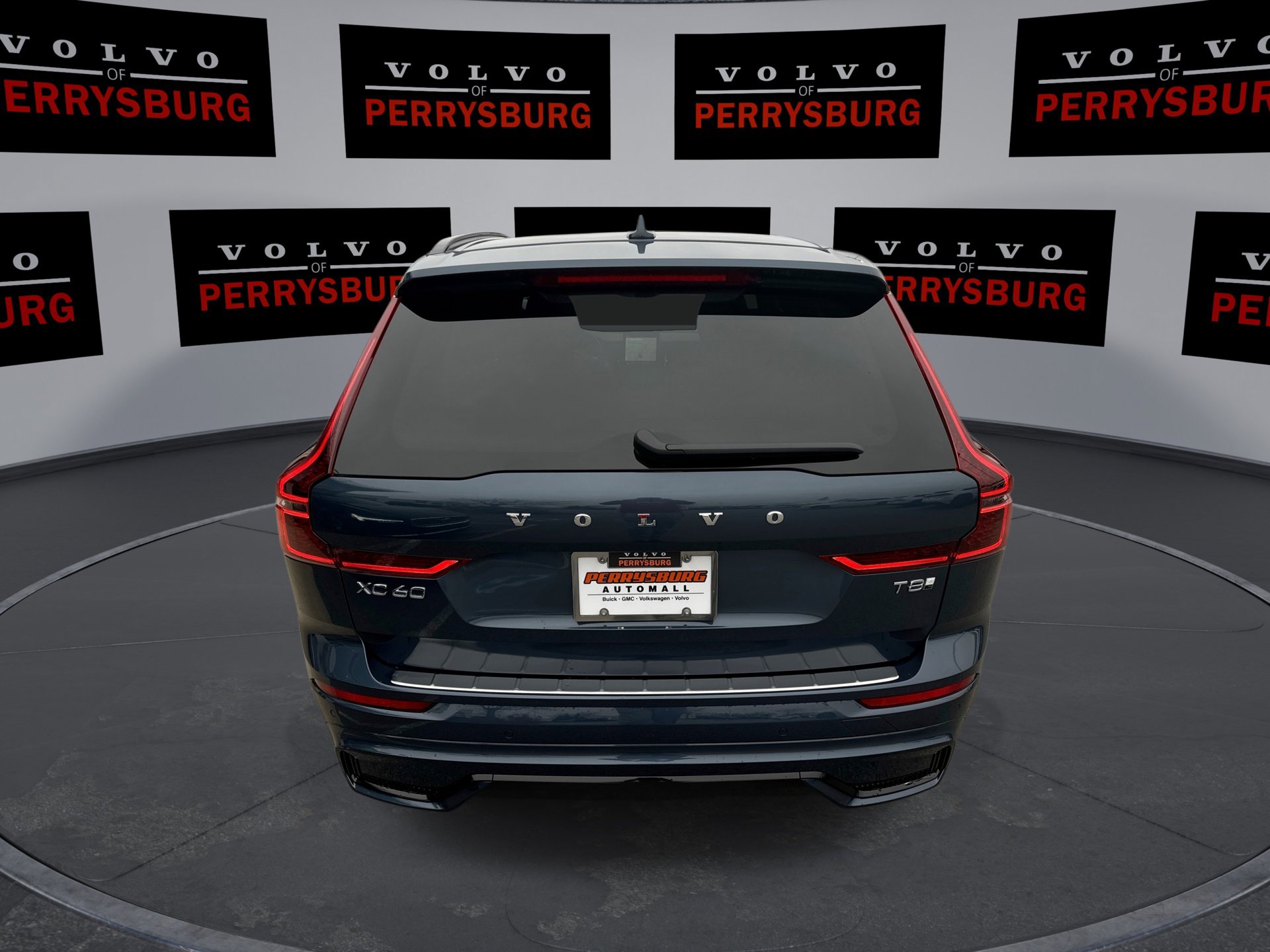 New 2026 Volvo XC60 T8 Plus w/ Protection Package Premier image 8