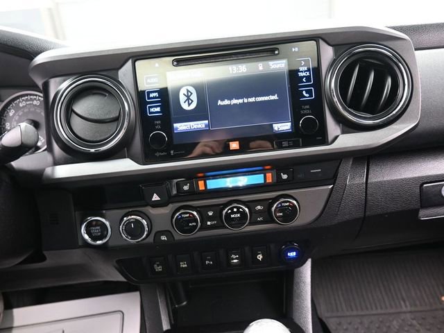 Used 2016 Toyota Tacoma TRD Off-Road image 10