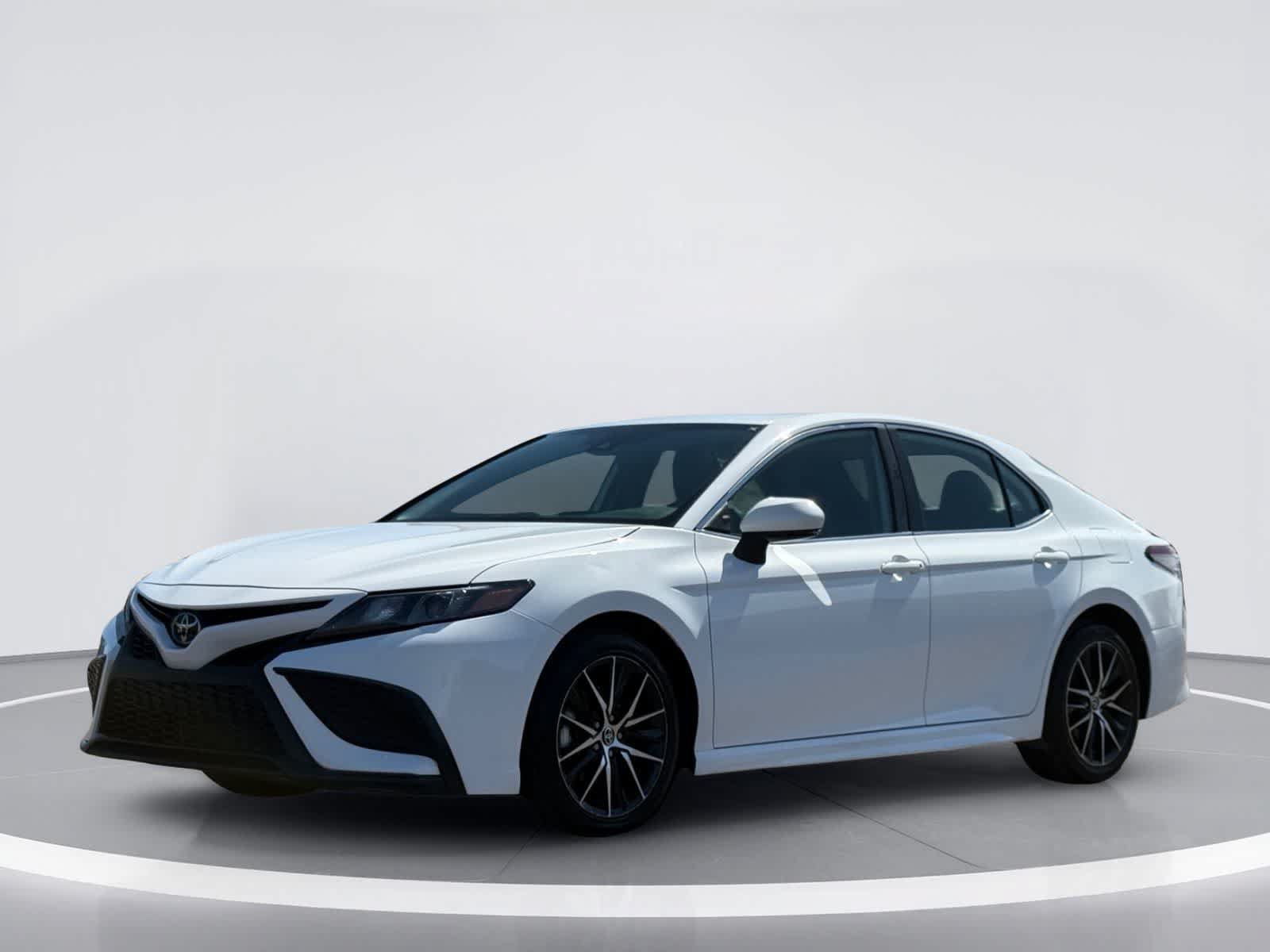 Used 2024 Toyota Camry SE FWD video 2