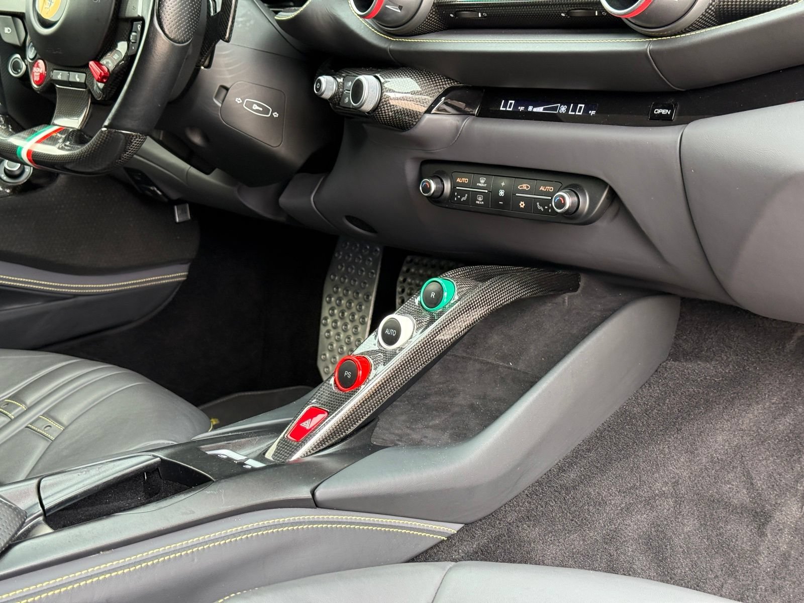 Used 2019 Ferrari 812 Superfast RWD image 53