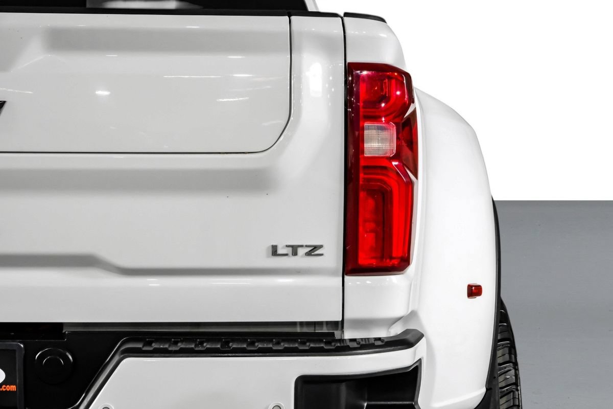 Used 2023 Chevrolet Silverado 3500 LTZ w/ LTZ Convenience Package AWD/4WD image 44