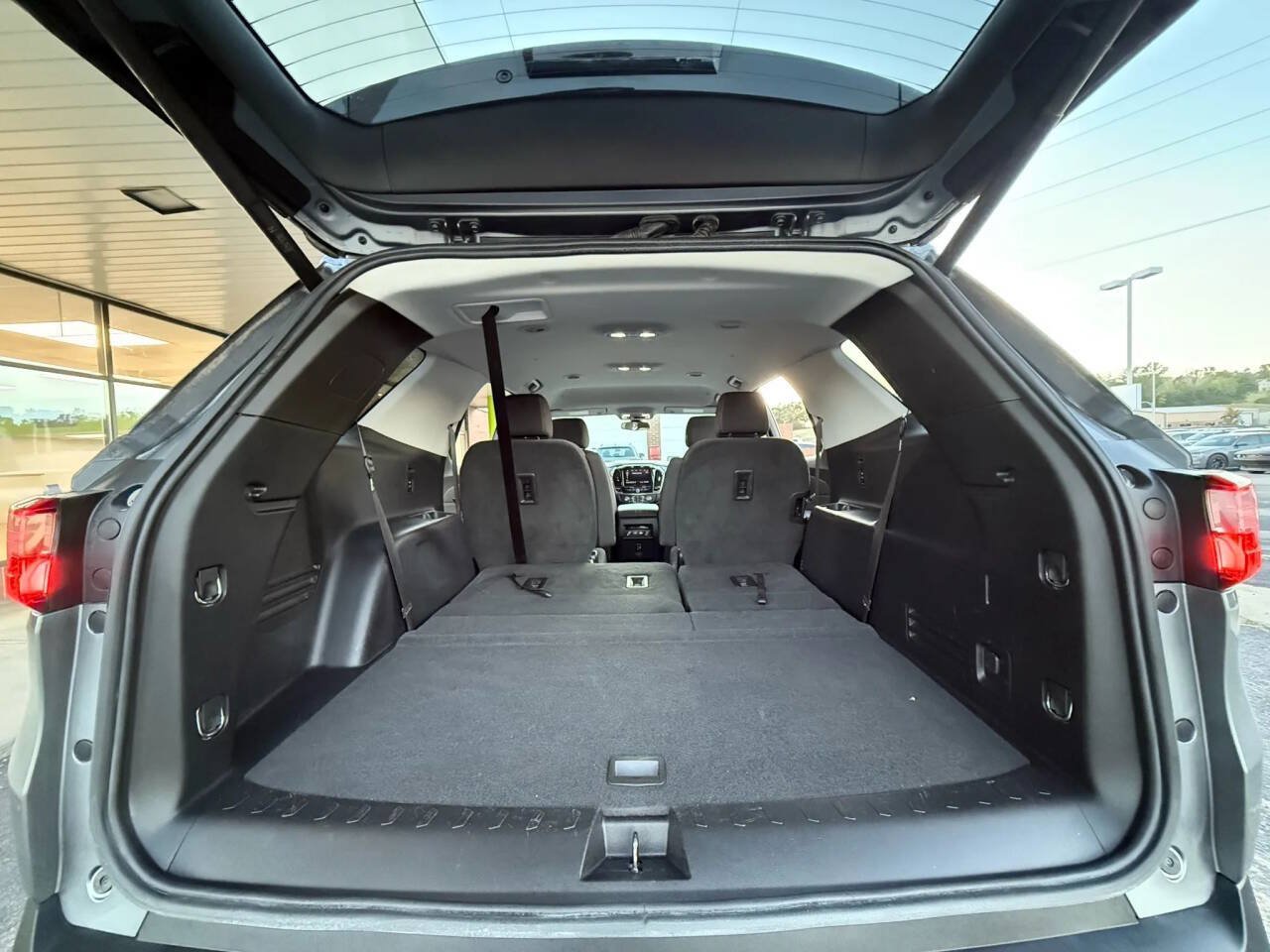 Used 2020 Chevrolet Traverse LT AWD/4WD image 21