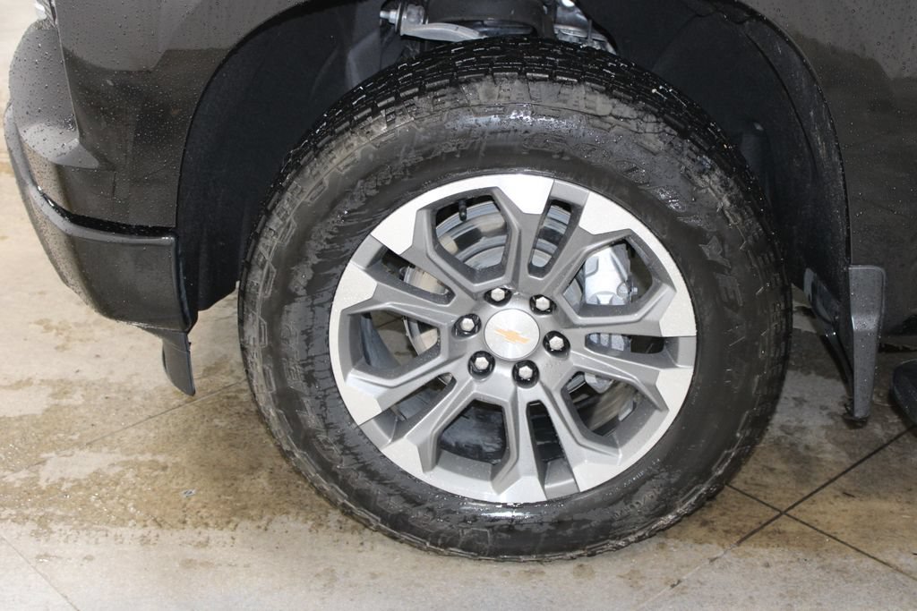 Used 2025 Chevrolet Silverado 1500 High Country AWD/4WD image 65