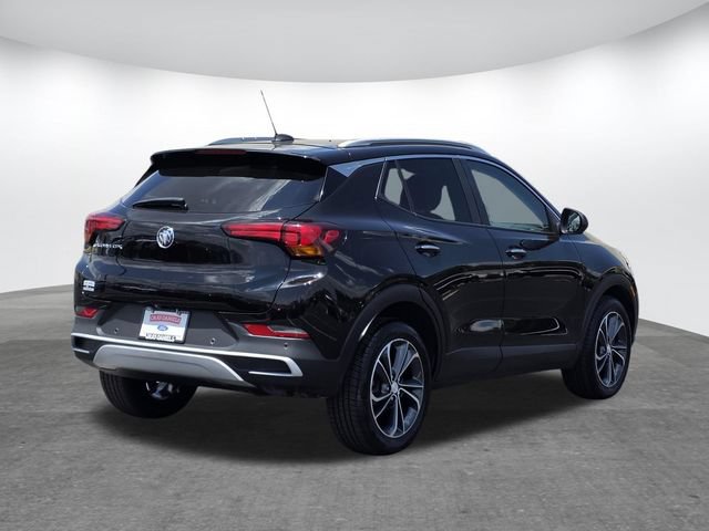 Used 2022 Buick Encore GX Select w/ Advanced Technology Package FWD image 4