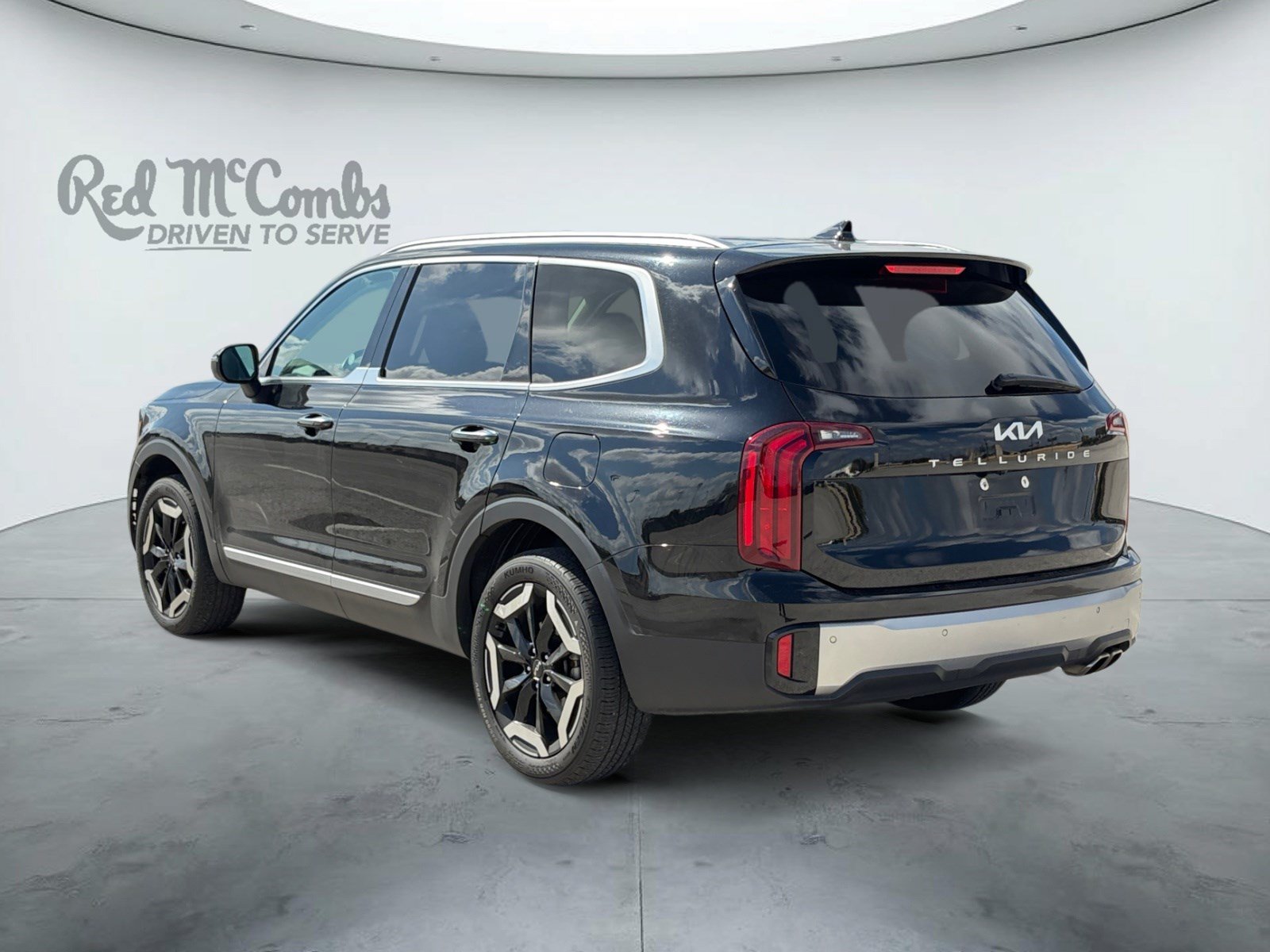 Used 2025 Kia Telluride S FWD image 7
