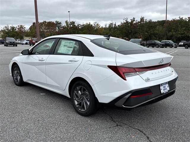 New 2026 Hyundai Elantra Blue image 5