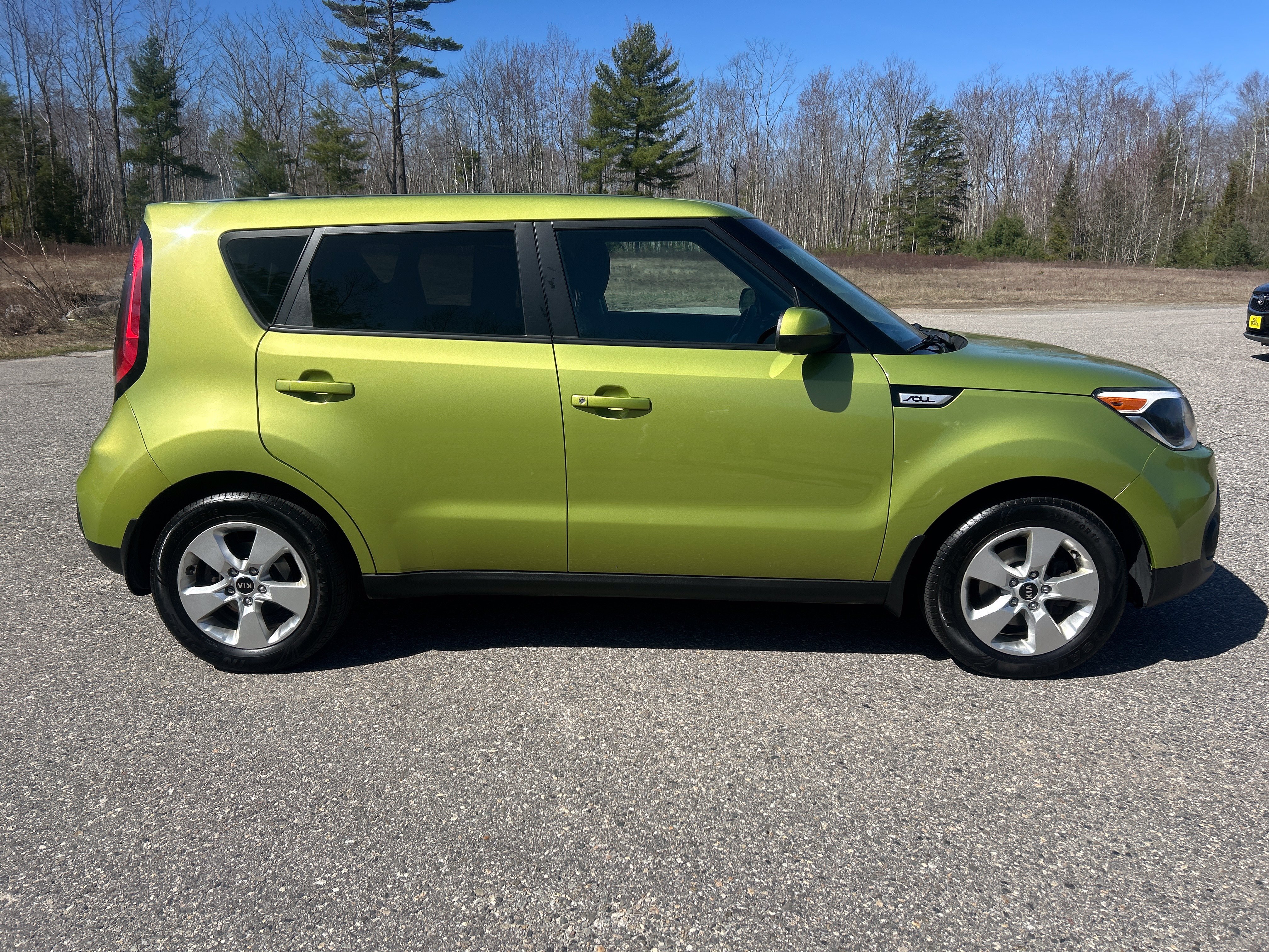 Used 2017 Kia Soul FWD image 4